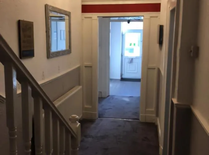 Myroomz Seaview Hotel Blackpool